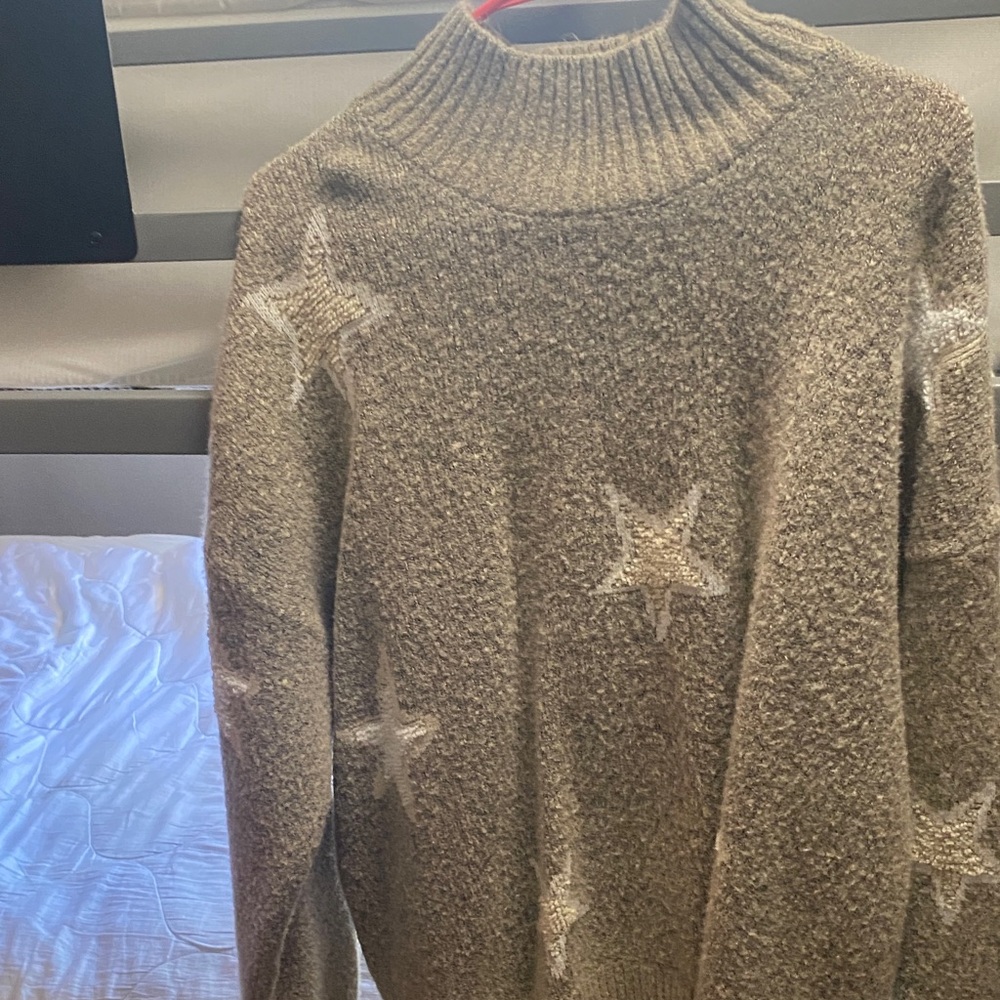 Bobeau Tan Star Patterned Turtleneck Sweater